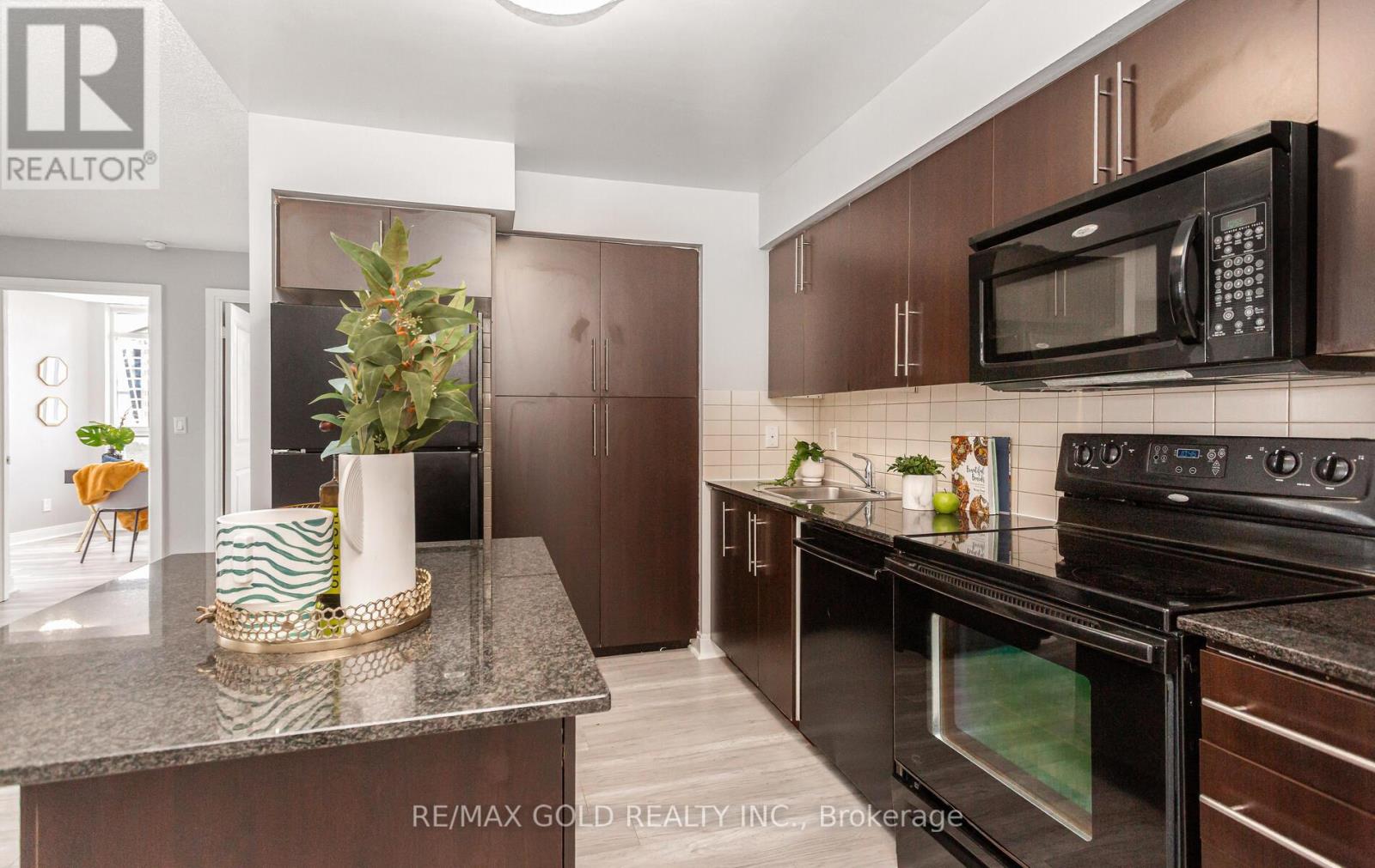 804 - 330 Burnhamthorpe Road, Mississauga, Ontario  L5R 1B8 - Photo 21 - W12367010