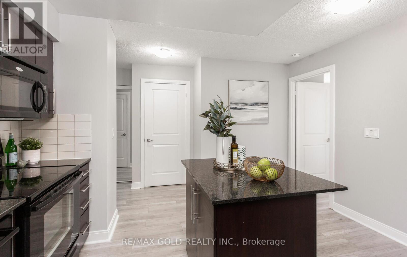 804 - 330 Burnhamthorpe Road, Mississauga, Ontario  L5R 1B8 - Photo 22 - W12367010