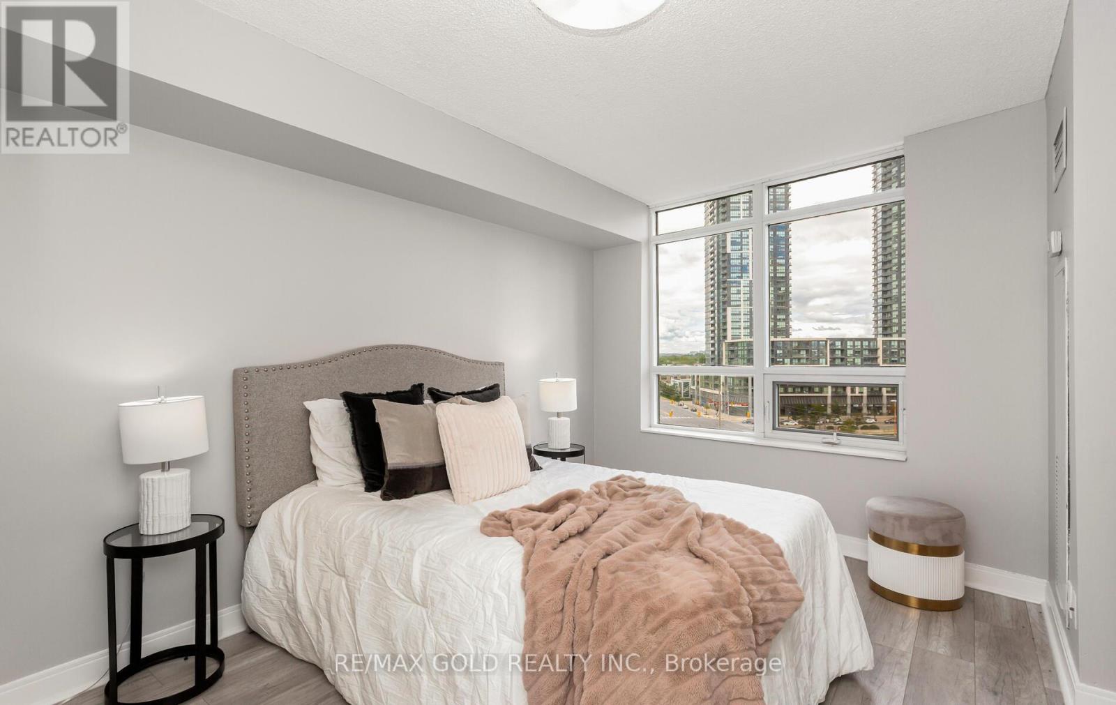 804 - 330 Burnhamthorpe Road, Mississauga, Ontario  L5R 1B8 - Photo 24 - W12367010