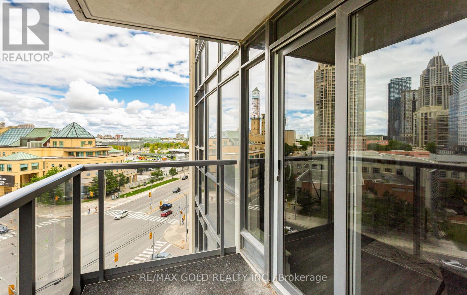 804 - 330 Burnhamthorpe Road, Mississauga, Ontario  L5R 1B8 - Photo 41 - W12367010
