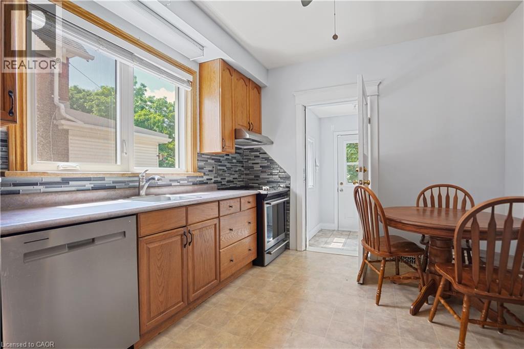 58 Pandora Avenue N, Kitchener, Ontario  N2H 3C3 - Photo 8 - 40749949