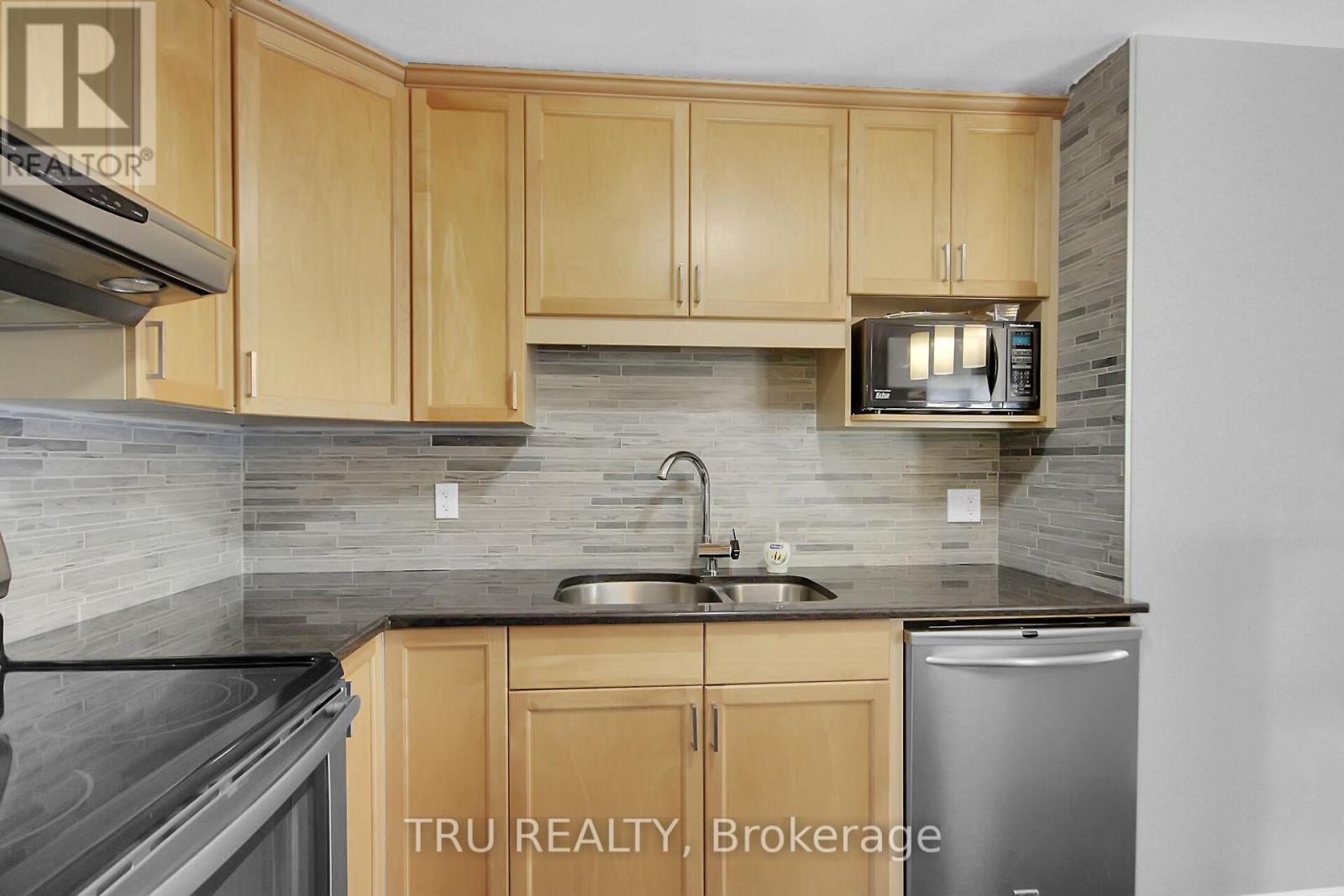 132 Rothesay Drive, Ottawa, Ontario  K2L 1P1 - Photo 16 - X12367032