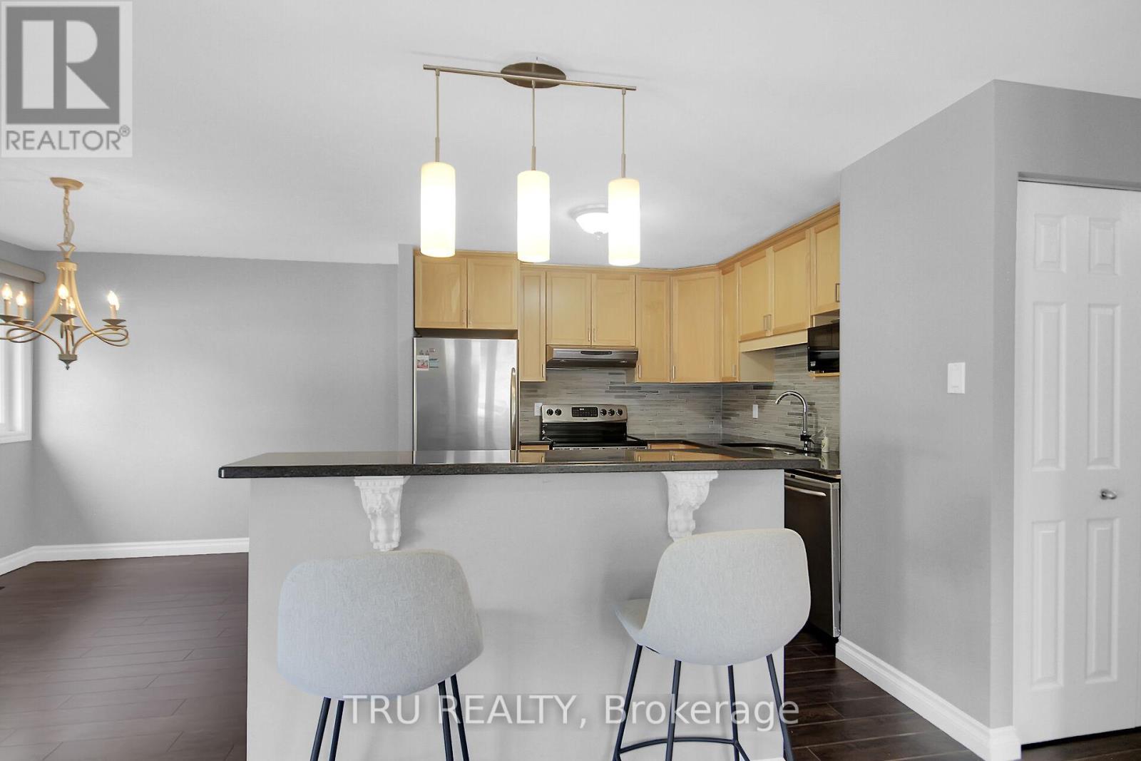 132 Rothesay Drive, Ottawa, Ontario  K2L 1P1 - Photo 18 - X12367032