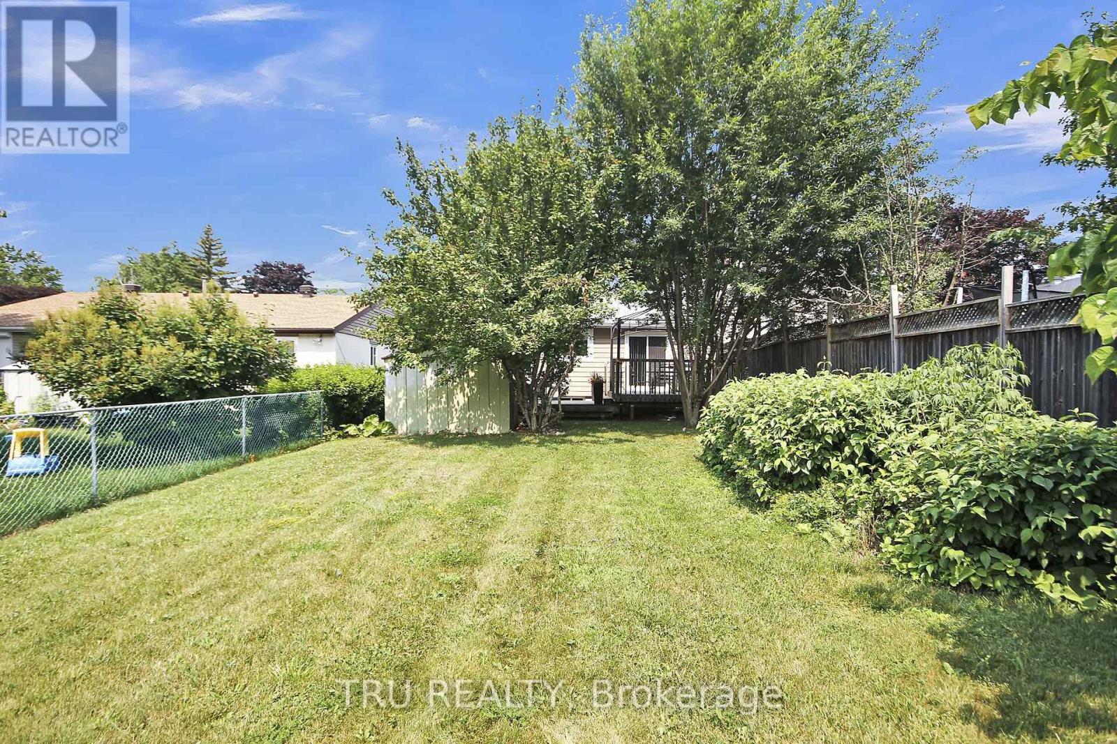 132 Rothesay Drive, Ottawa, Ontario  K2L 1P1 - Photo 44 - X12367032