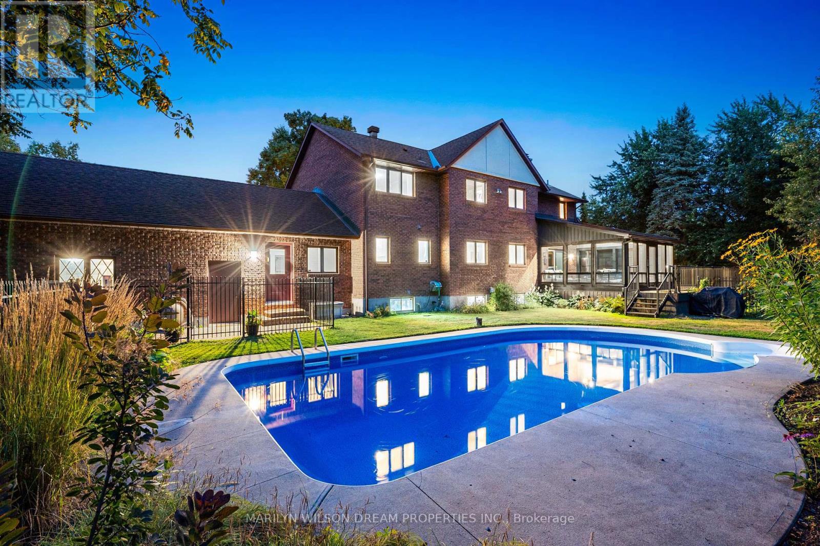 3 East Healey Avenue, Ottawa, Ontario  K2S 1J9 - Photo 45 - X12367040