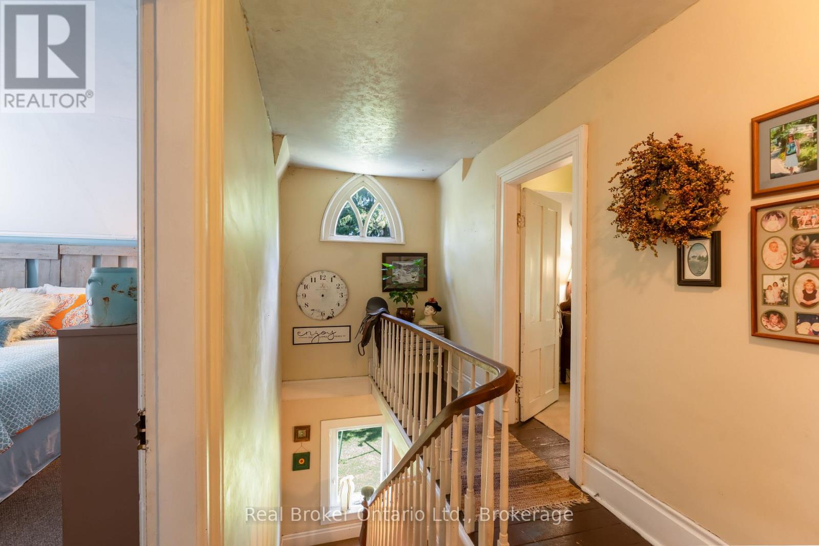 21266 Thames Road, Southwest Middlesex, Ontario  N0L 1A0 - Photo 30 - X12367061