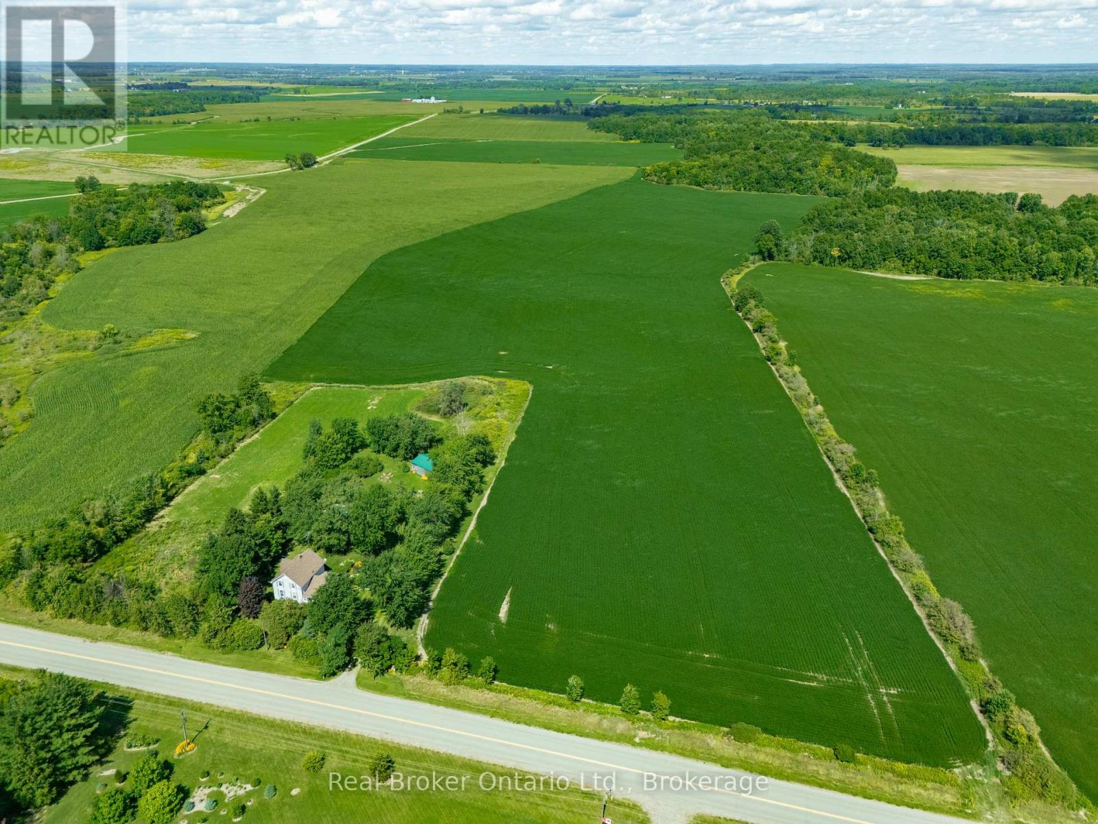 21266 Thames Road, Southwest Middlesex, Ontario  N0L 1A0 - Photo 43 - X12367061