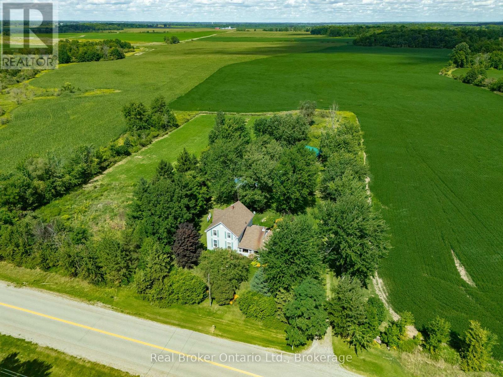 21266 Thames Road, Southwest Middlesex, Ontario  N0L 1A0 - Photo 5 - X12367061