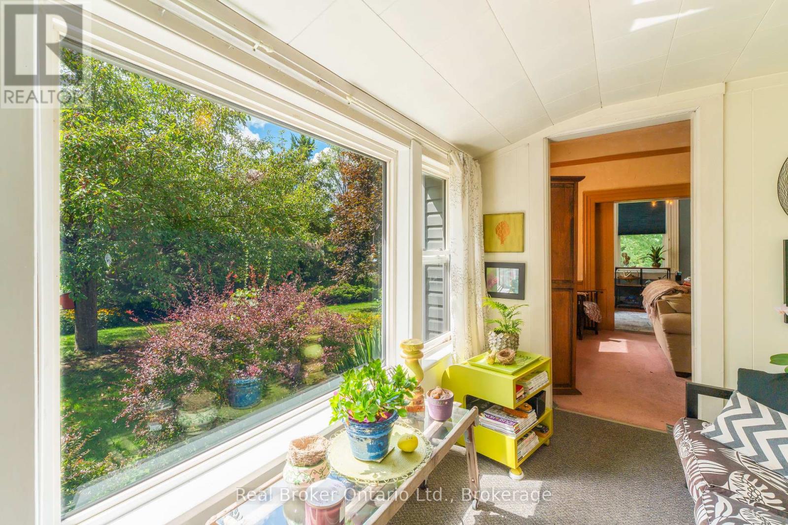 21266 Thames Road, Southwest Middlesex, Ontario  N0L 1A0 - Photo 18 - X12367064