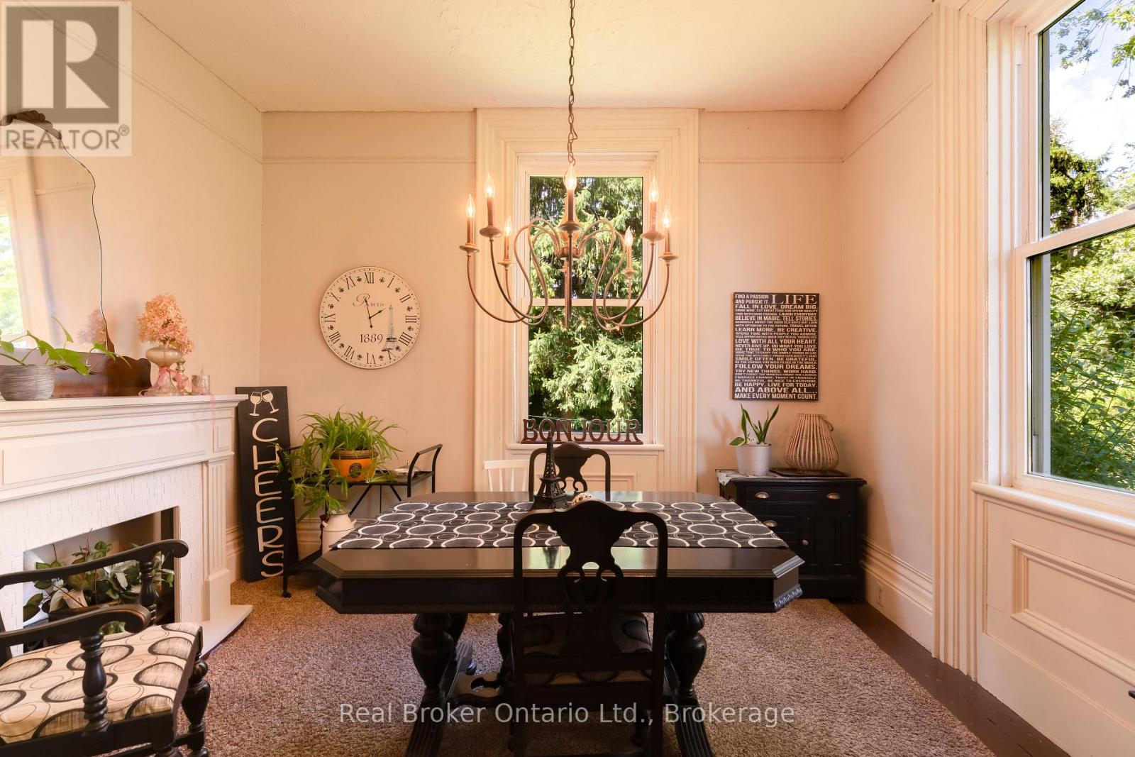 21266 Thames Road, Southwest Middlesex, Ontario  N0L 1A0 - Photo 25 - X12367064