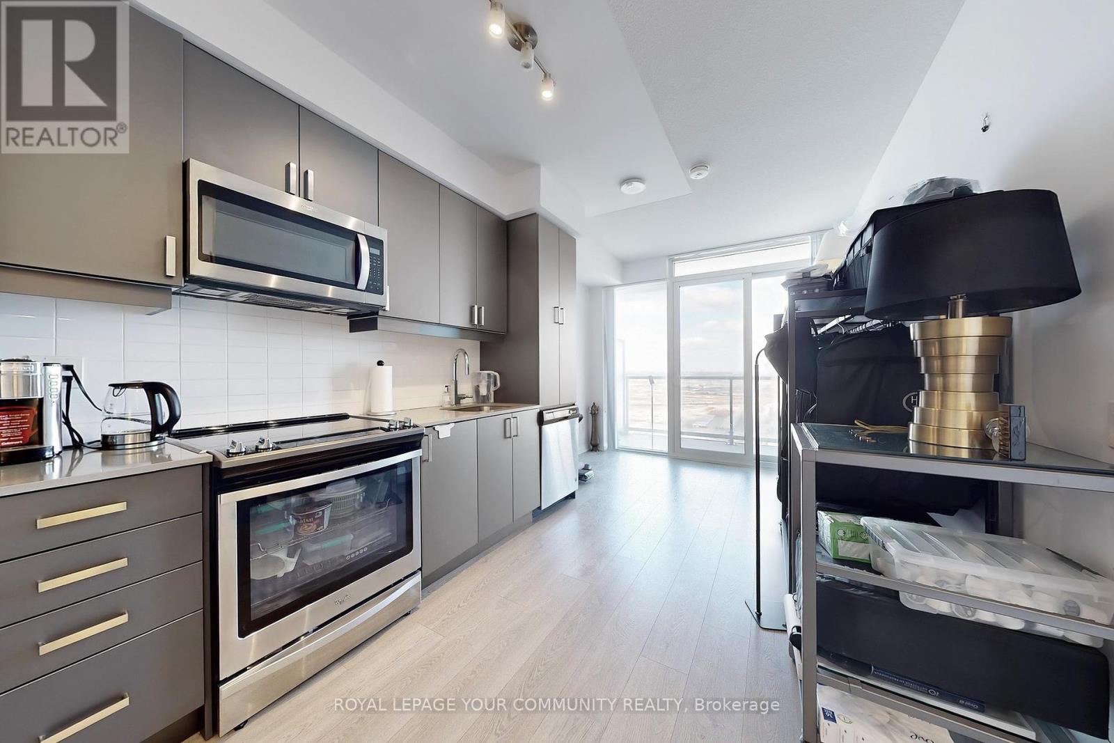2918 - 7895 Jane Street, Vaughan, Ontario  L4K 0K2 - Photo 7 - N12362458