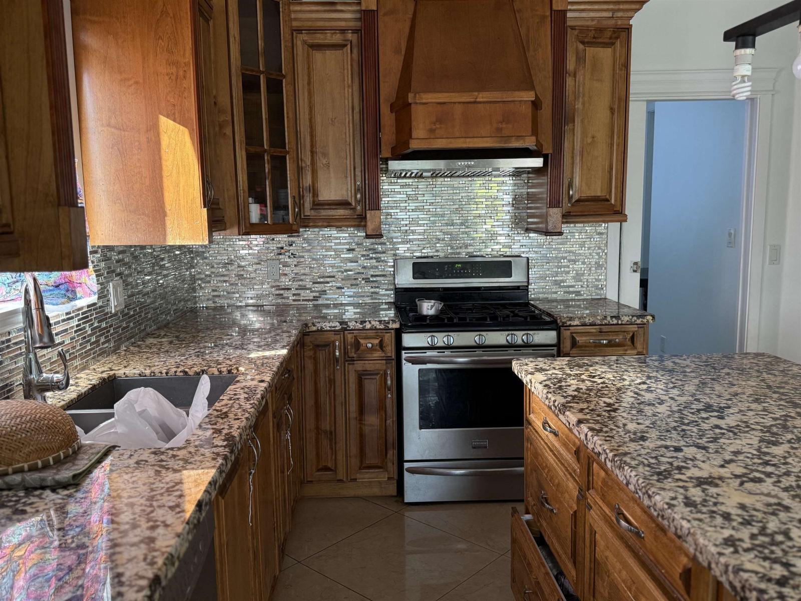Property at 18048 64 AVENUE image 3