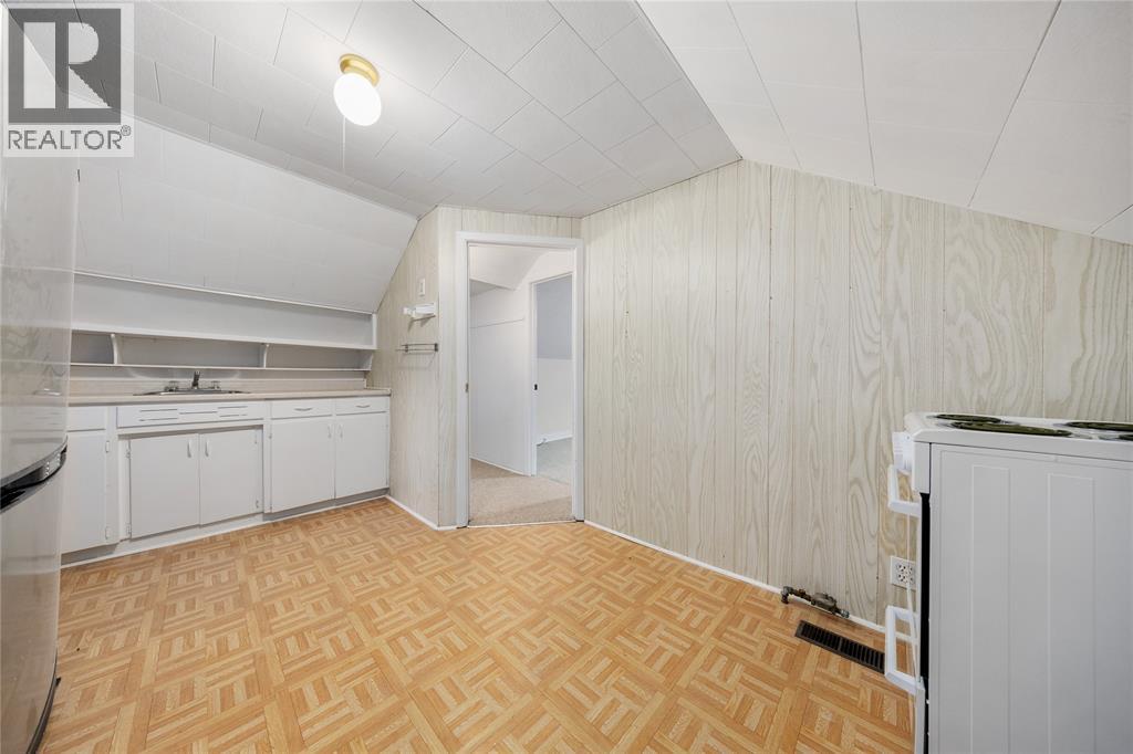 142 Napier Street, Sarnia, Ontario  N7T 6E6 - Photo 13 - 25019010