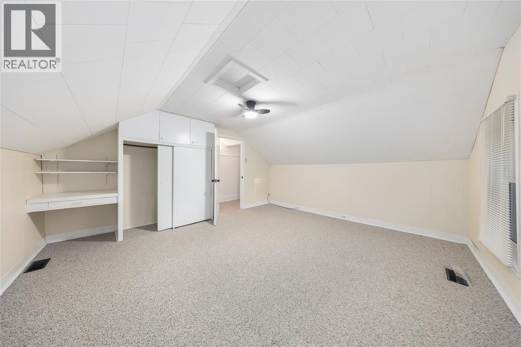 142 Napier Street, Sarnia, Ontario  N7T 6E6 - Photo 15 - 25019010