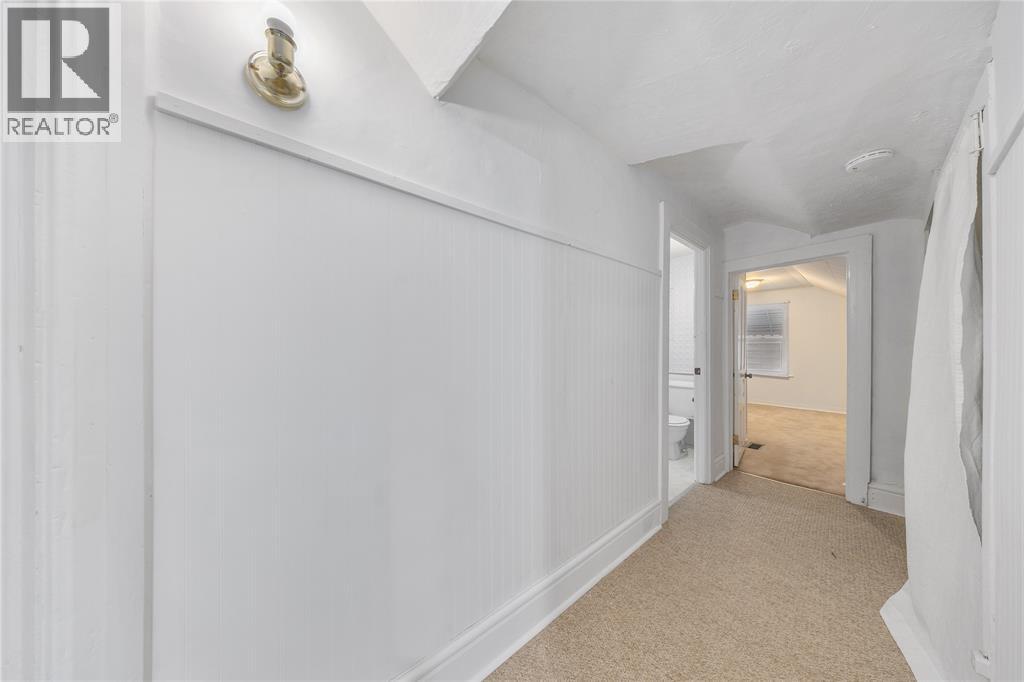 142 Napier Street, Sarnia, Ontario  N7T 6E6 - Photo 5 - 25019010