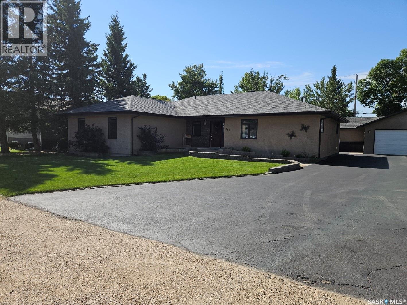 209 Park Street, Leroy, Saskatchewan  S0K 2P0 - Photo 3 - SK016780