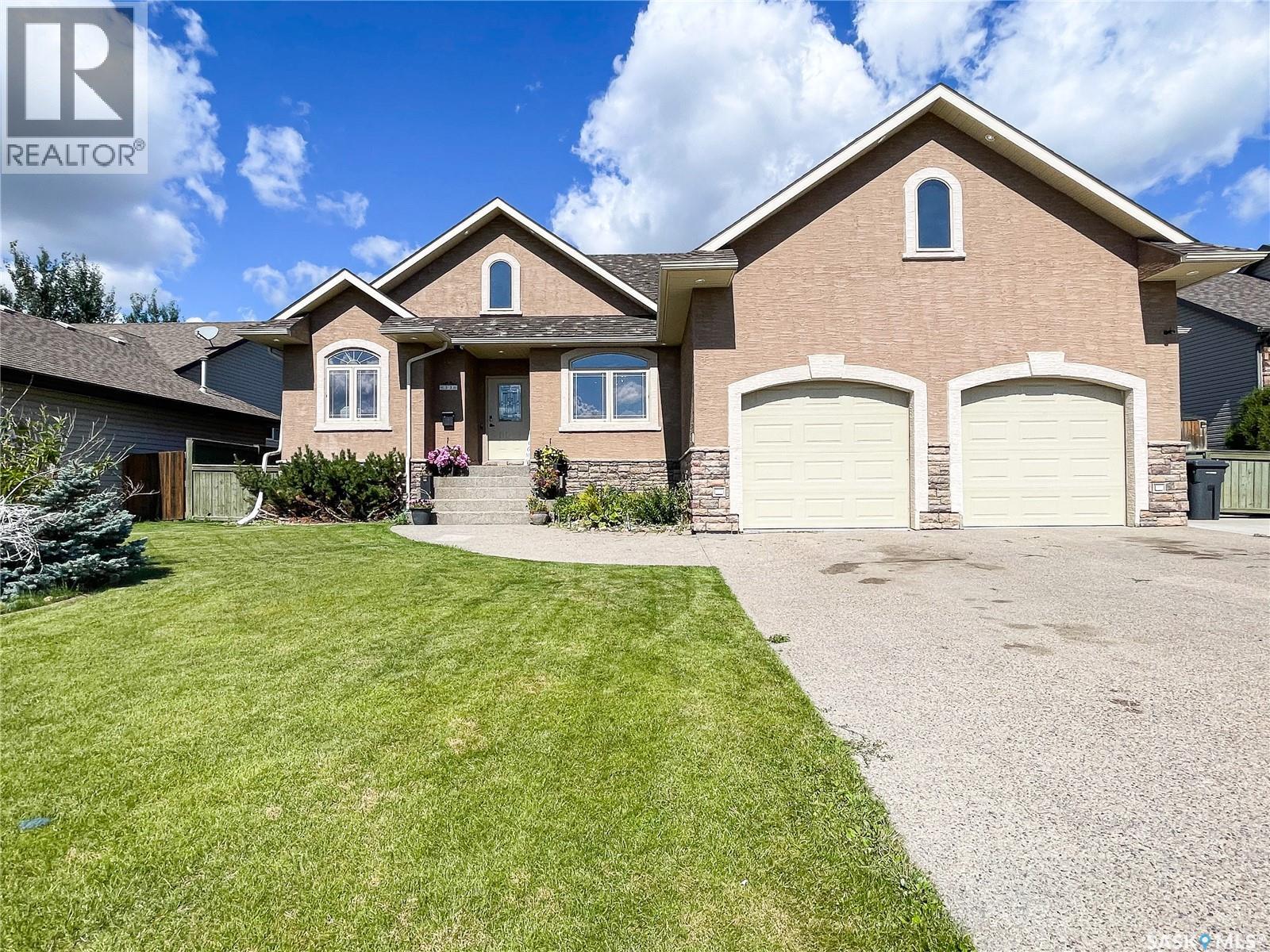 33 Bridger Drive, Meadow Lake, Saskatchewan  S9X 1Z9 - Photo 2 - SK016612