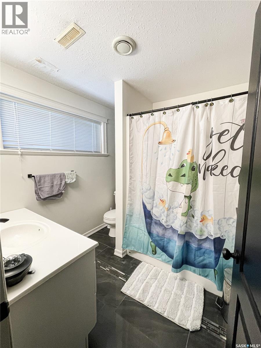 33 Bridger Drive, Meadow Lake, Saskatchewan  S9X 1Z9 - Photo 32 - SK016612