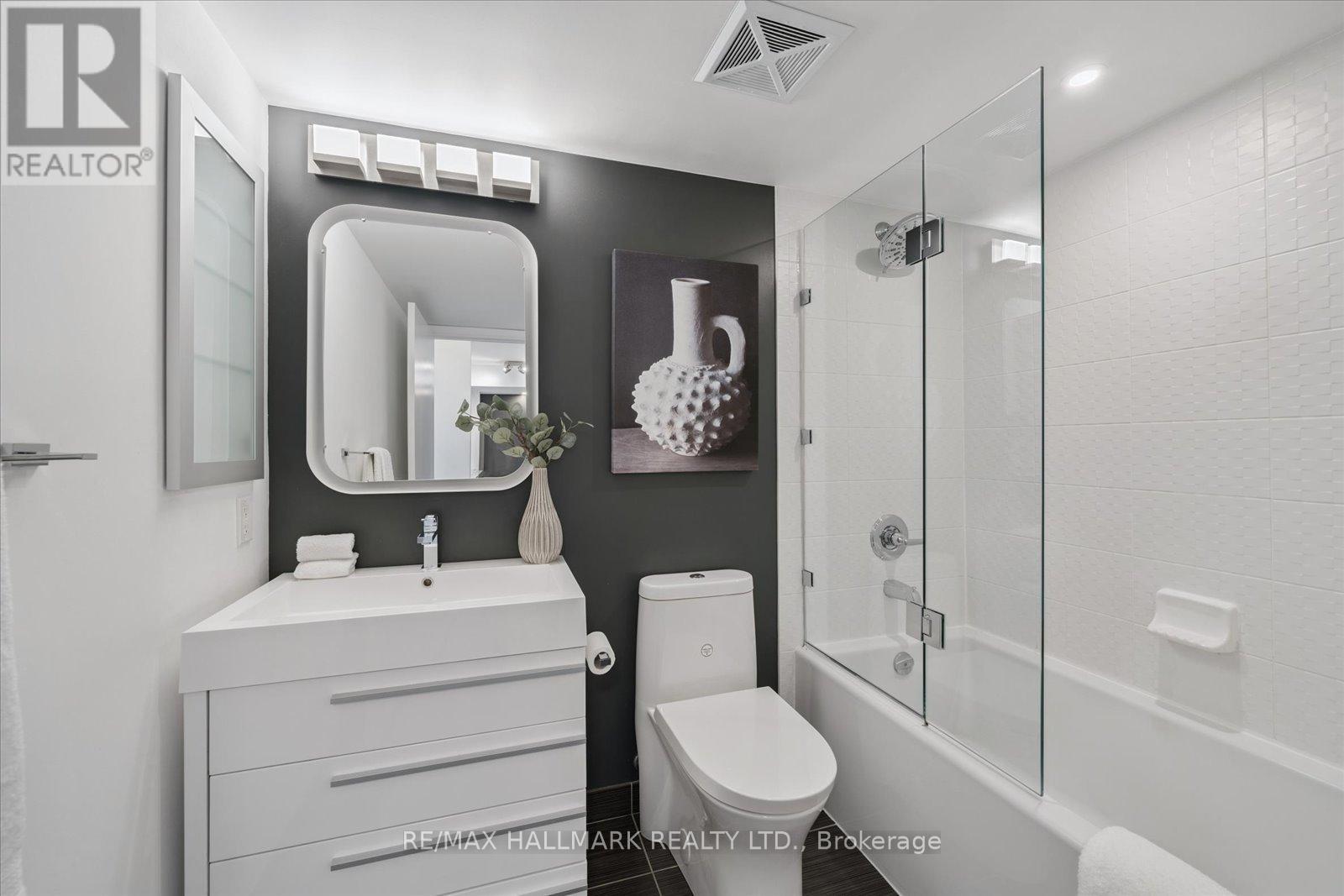 3006 - 125 Village Green Square, Toronto (Agincourt South-Malvern West), Ontario  M1S 0G3 - Photo 31 - E12367030