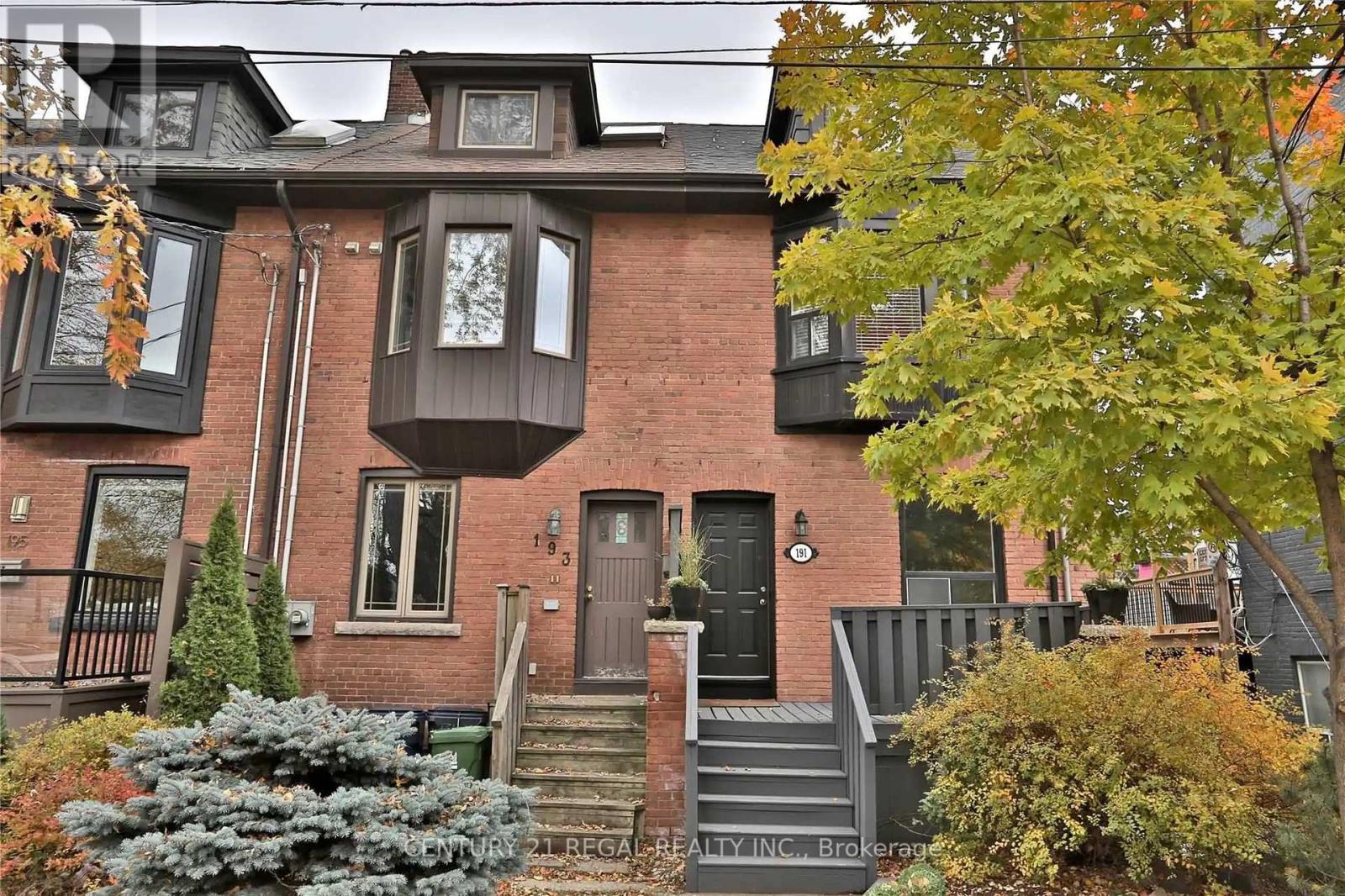 MAIN - 191 BOOTH AVENUE, Toronto, Ontario