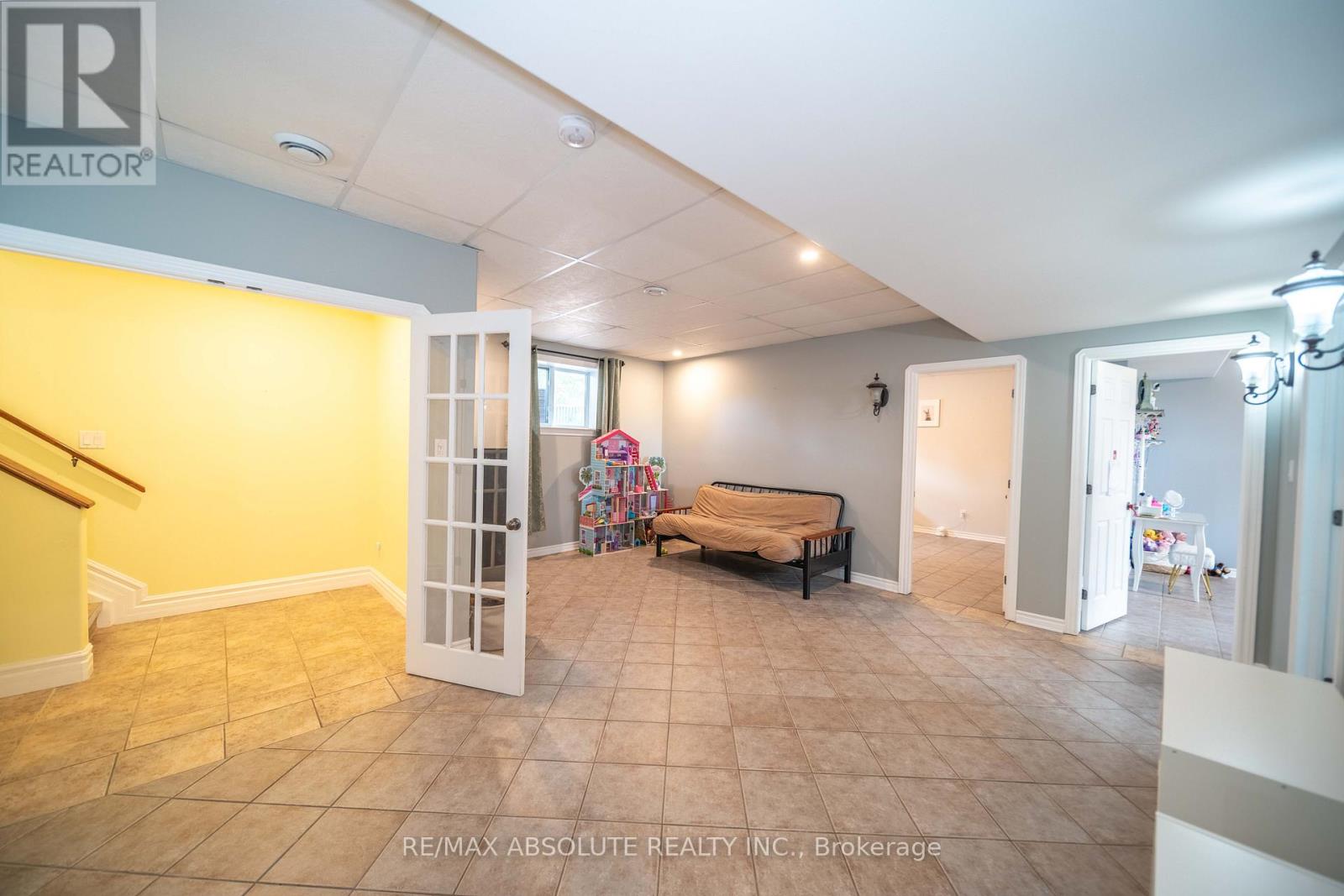735 St Thomas Road, Russell, Ontario  K0A 1W0 - Photo 26 - X12366557