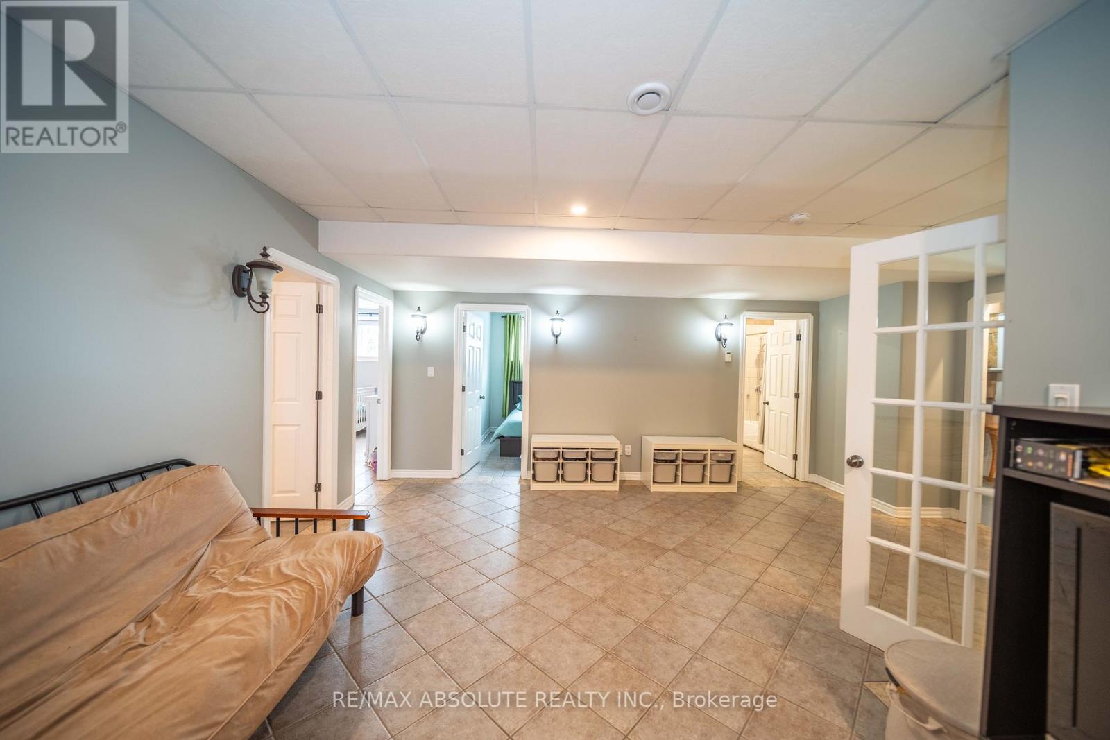 735 St Thomas Road, Russell, Ontario  K0A 1W0 - Photo 28 - X12366557