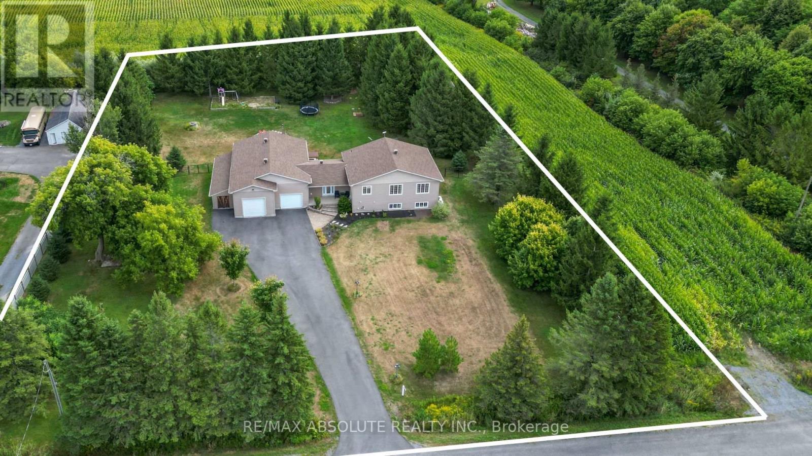 Property at 735 ST THOMAS ROAD image 3