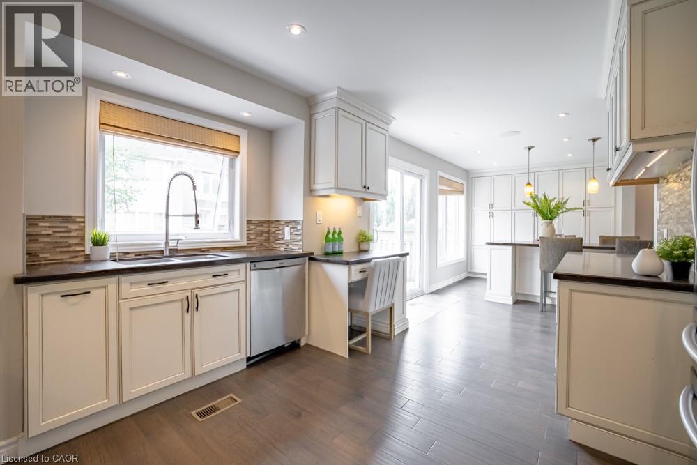 5161 Ridgewell Road, Burlington, Ontario L7L 6N7 - Photo 18 - 40761698