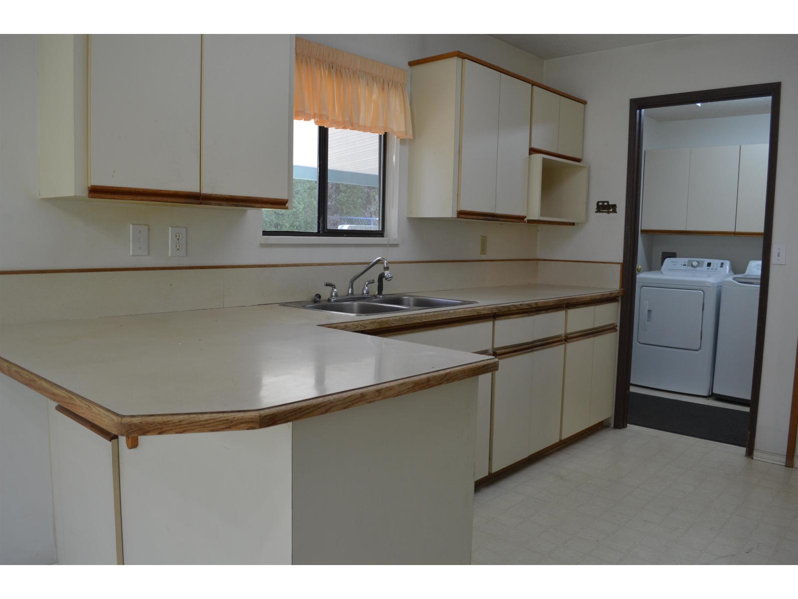 3223 Chestnut Street, Abbotsford, British Columbia  V2S 4M2 - Photo 6 - R3039532