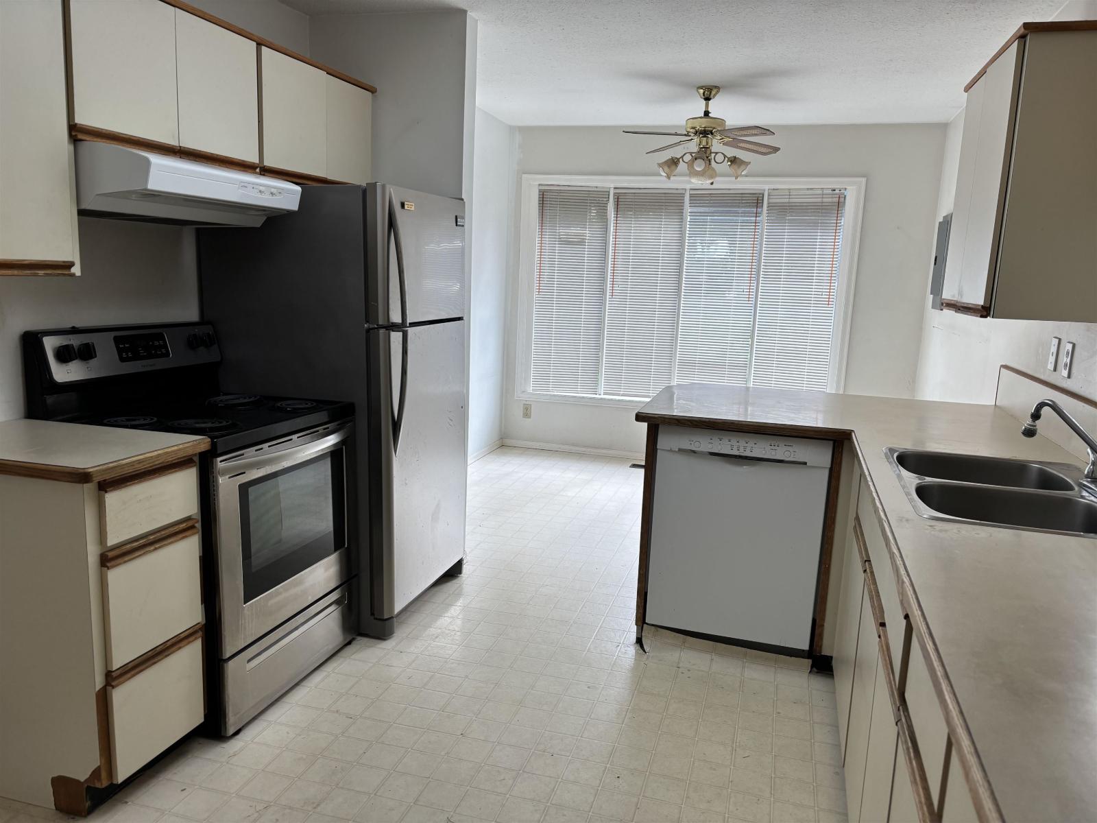 Property at 3223 CHESTNUT STREET image 3