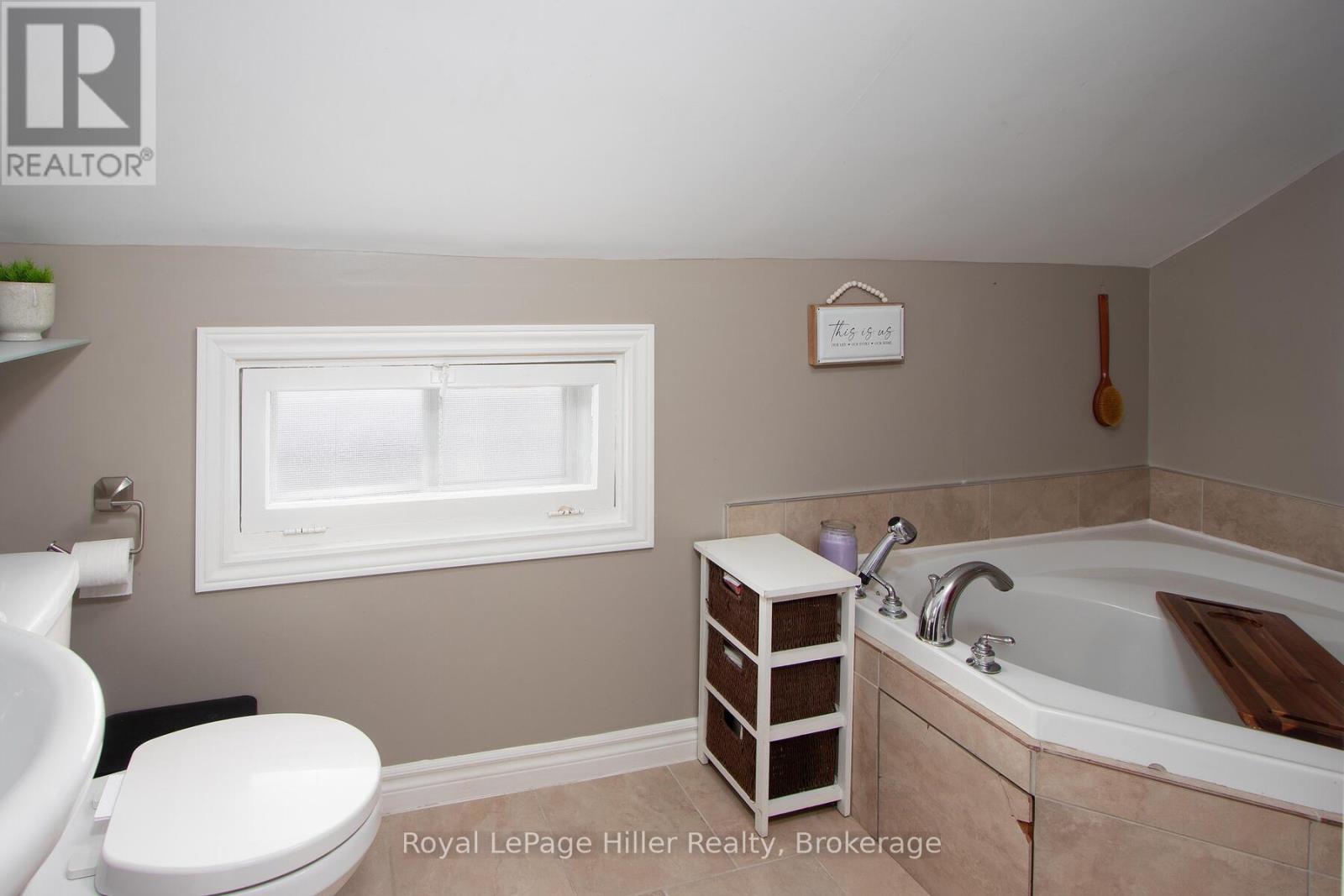 53 George Street E, Huron East, Ontario  N0K 1W0 - Photo 28 - X12367073