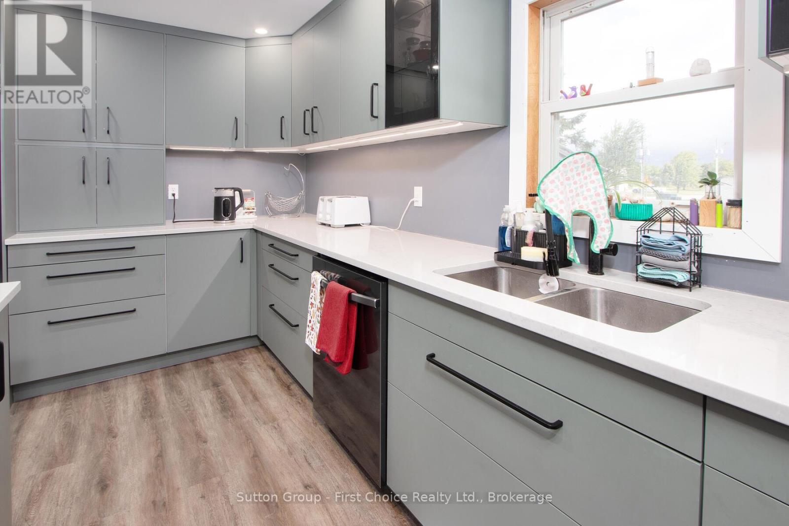 27 Arthur Street, West Perth, Ontario  N0K 1N0 - Photo 10 - X12367086