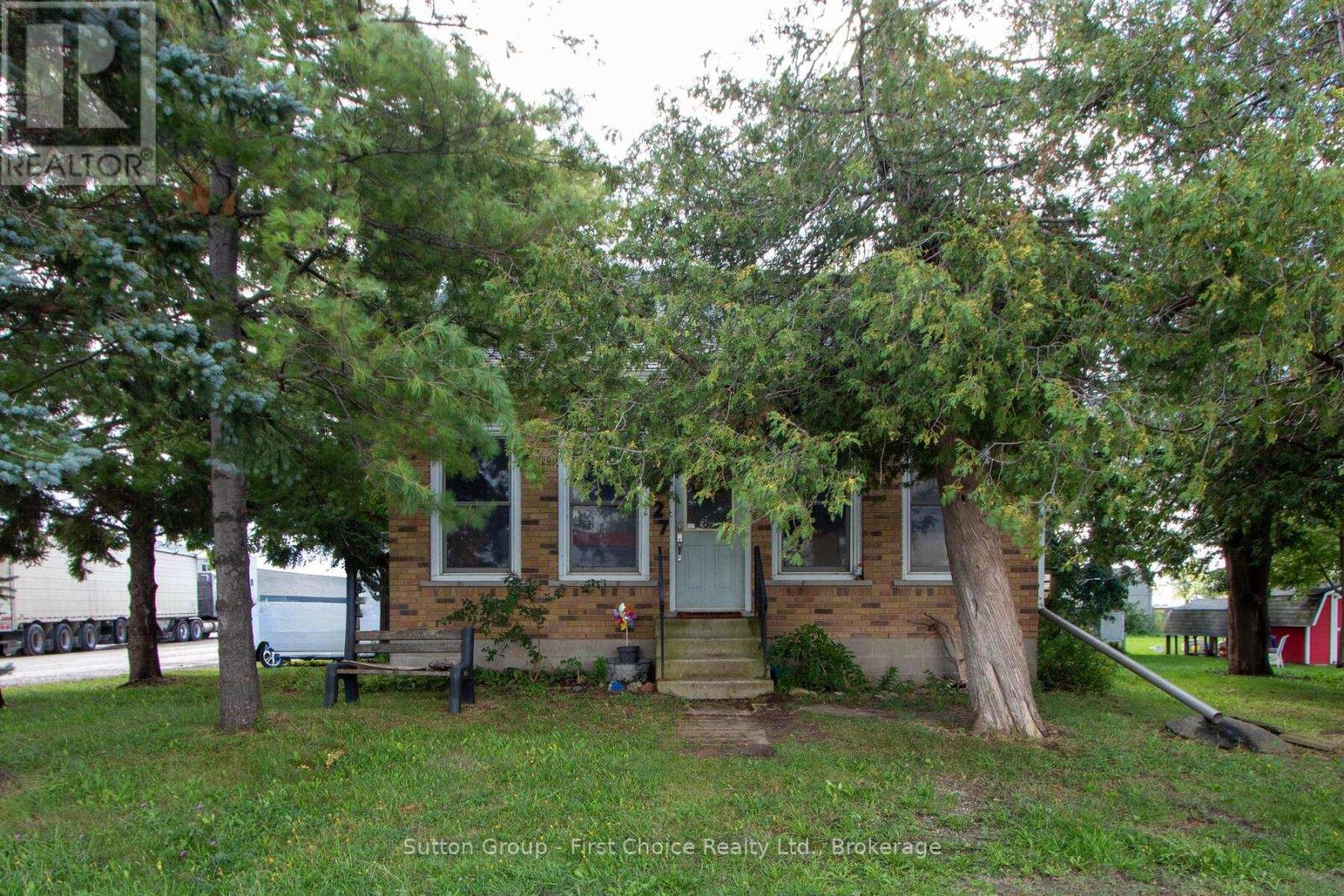 27 Arthur Street, West Perth, Ontario  N0K 1N0 - Photo 2 - X12367086