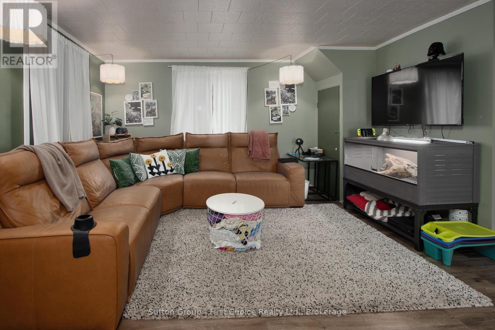 27 Arthur Street, West Perth, Ontario  N0K 1N0 - Photo 5 - X12367086