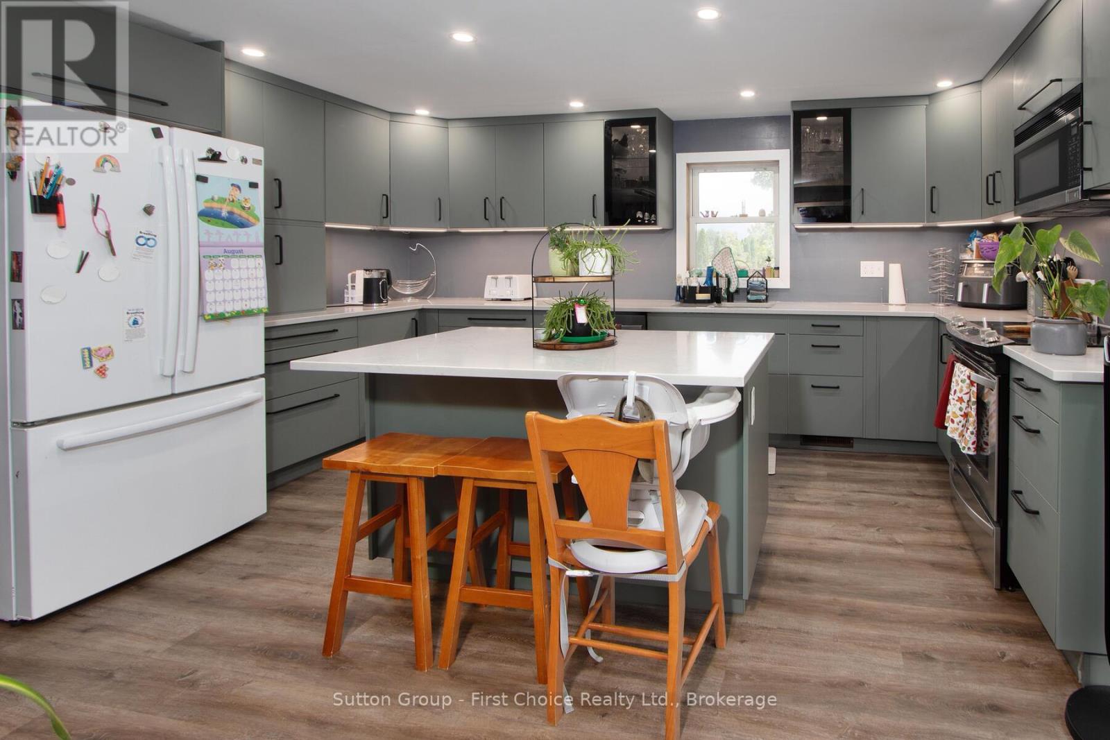 27 Arthur Street, West Perth, Ontario  N0K 1N0 - Photo 9 - X12367086