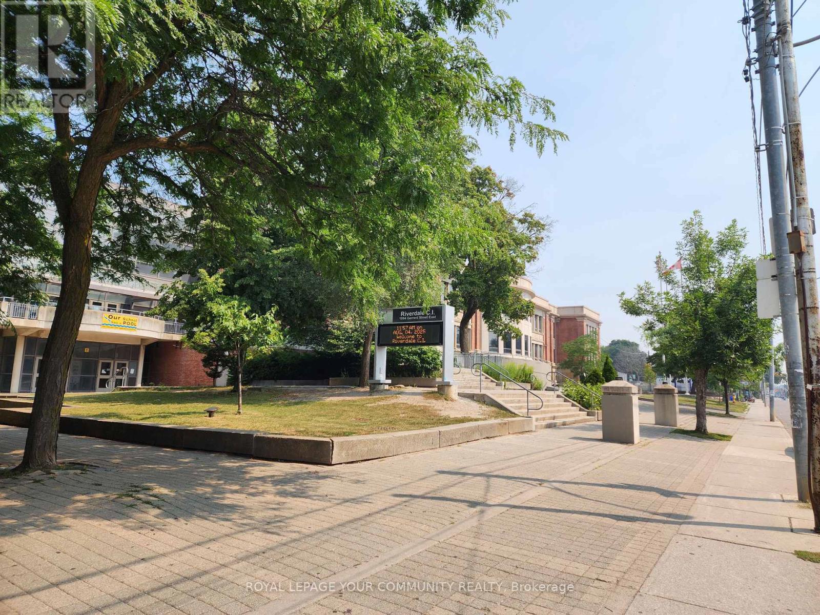 Upper Floor - 1075 Gerrard Street E, Toronto, Ontario  M4M 1Z9 - Photo 29 - E12326731
