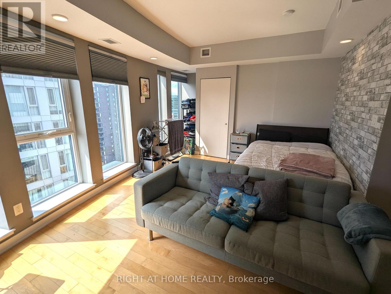 2404 - 40 Nepean Street, Ottawa, Ontario  K2P 0X5 - Photo 13 - X12367134