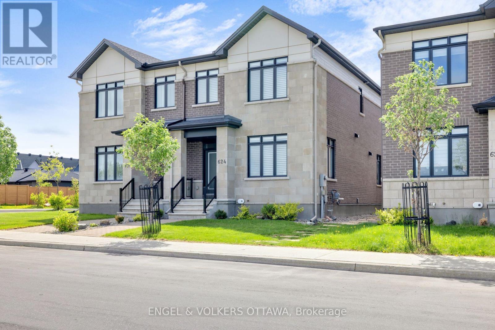 Property at 624 MIKINAK ROAD image 1