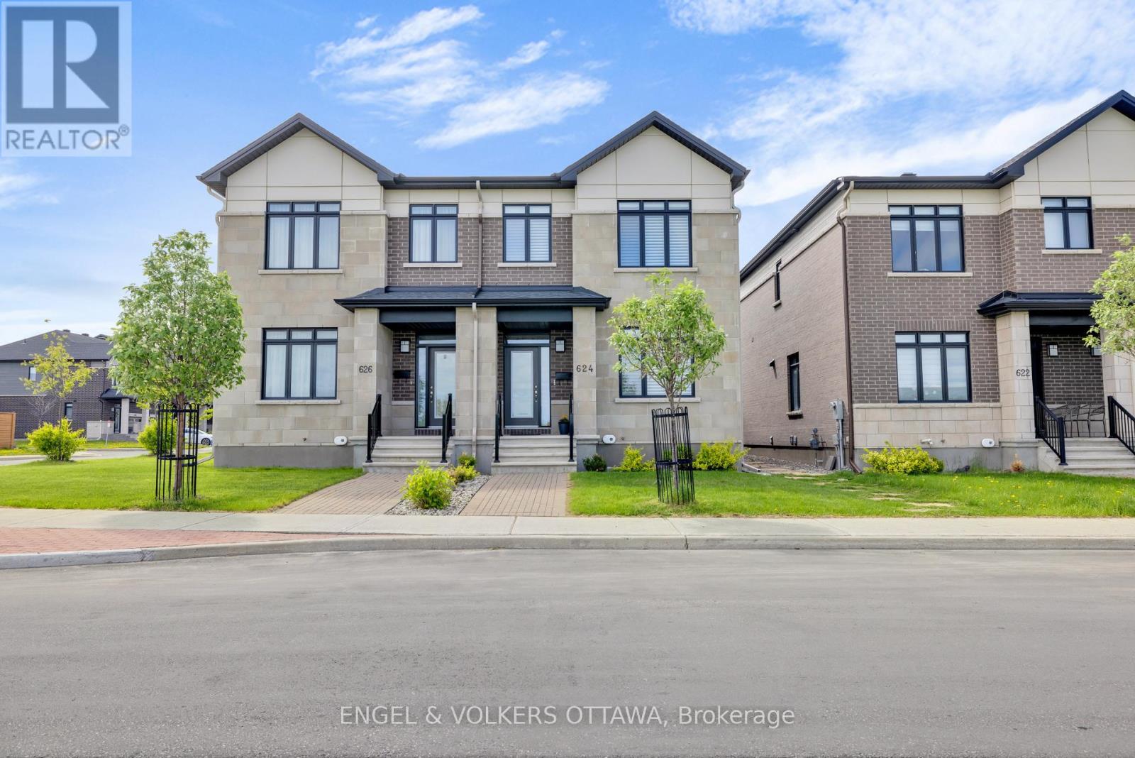 Property at 624 MIKINAK ROAD image 3