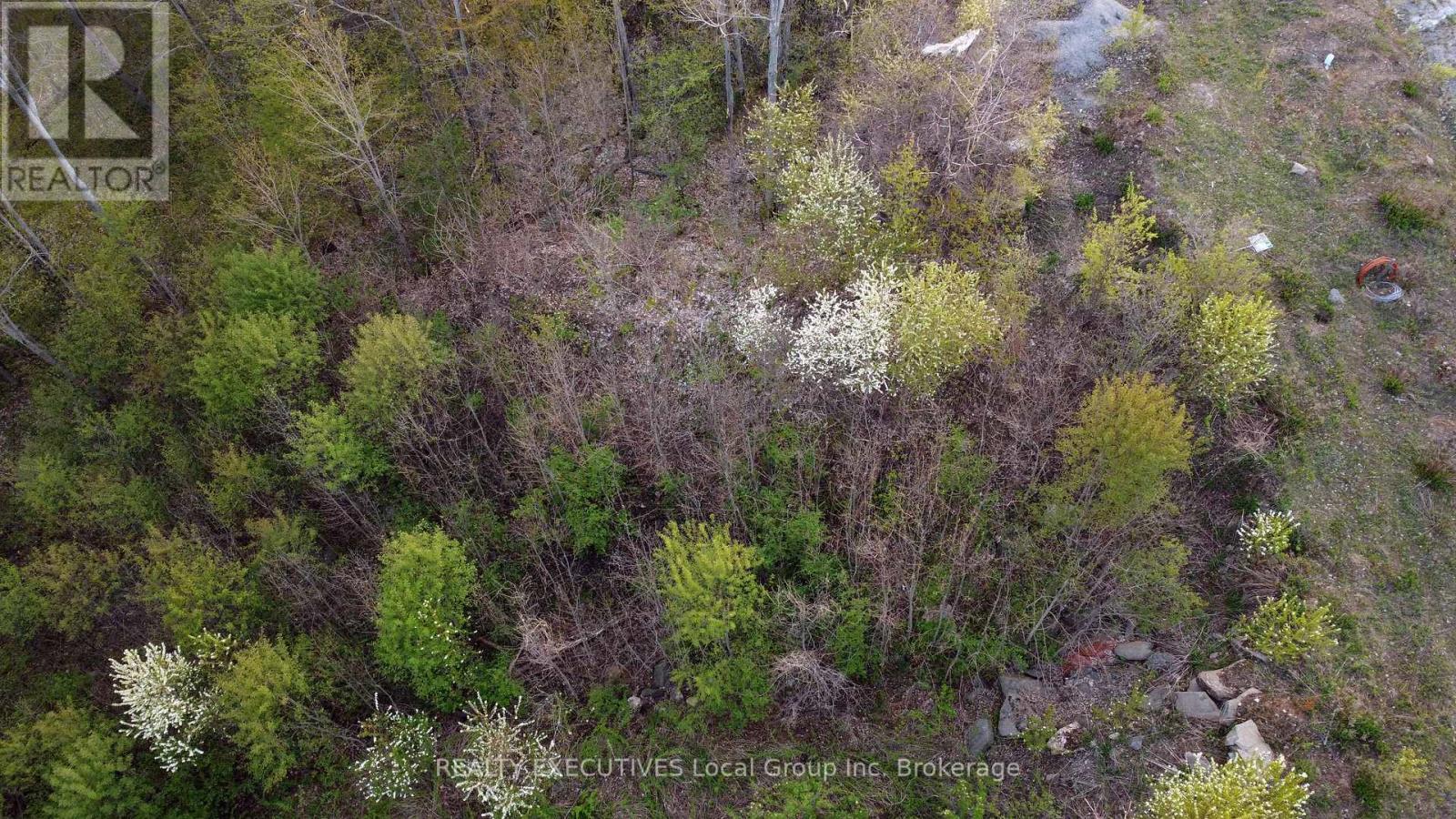 22 Kenreta Drive, North Bay (Airport), Ontario  P1B 8X6 - Photo 10 - X12367095
