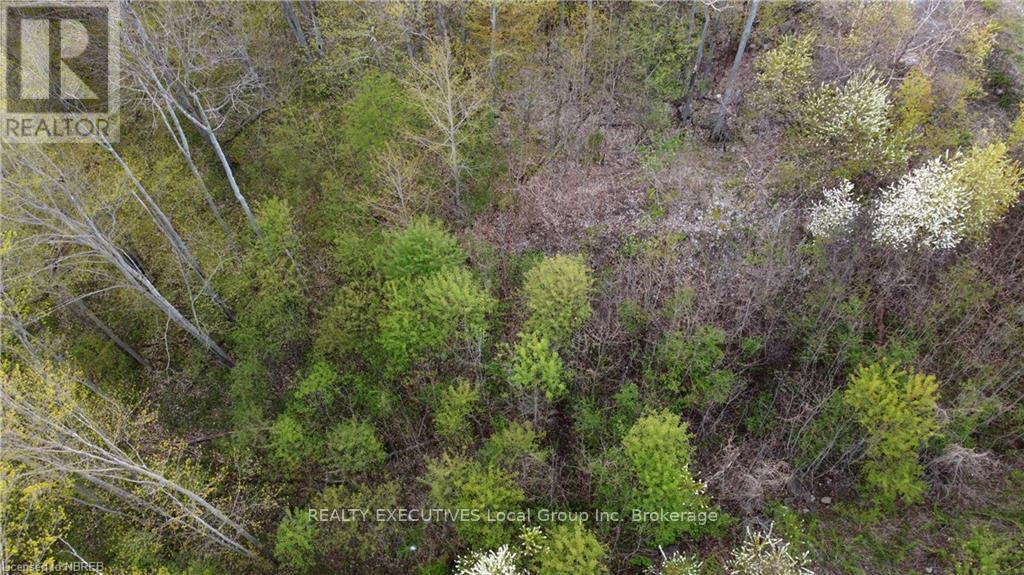 22 Kenreta Drive, North Bay (Airport), Ontario  P1B 8X6 - Photo 5 - X12367095