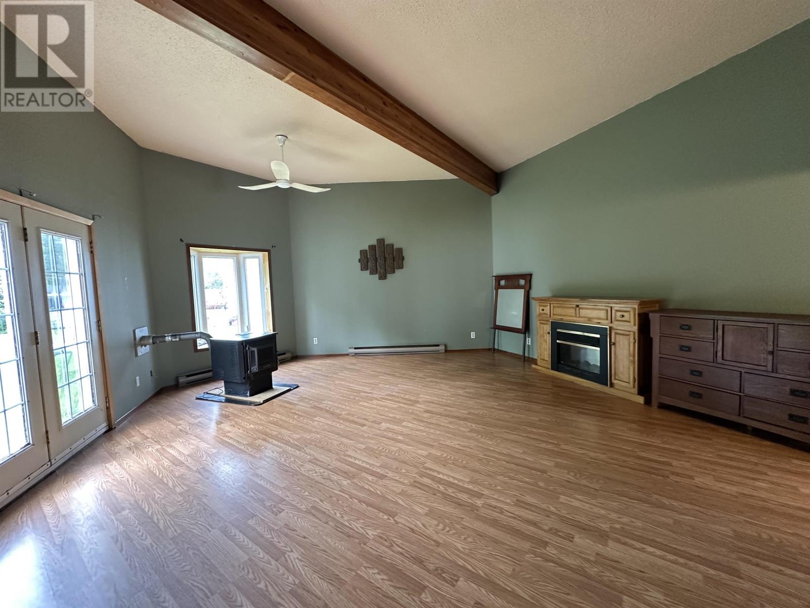 100 Centennial Dr, Schreiber, Ontario  P0T 2S0 - Photo 4 - TB252681