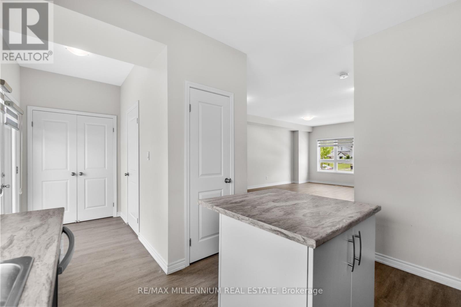 19 Perenack Avenue, Welland (Broadway), Ontario  L3C 5L5 - Photo 20 - X12359696