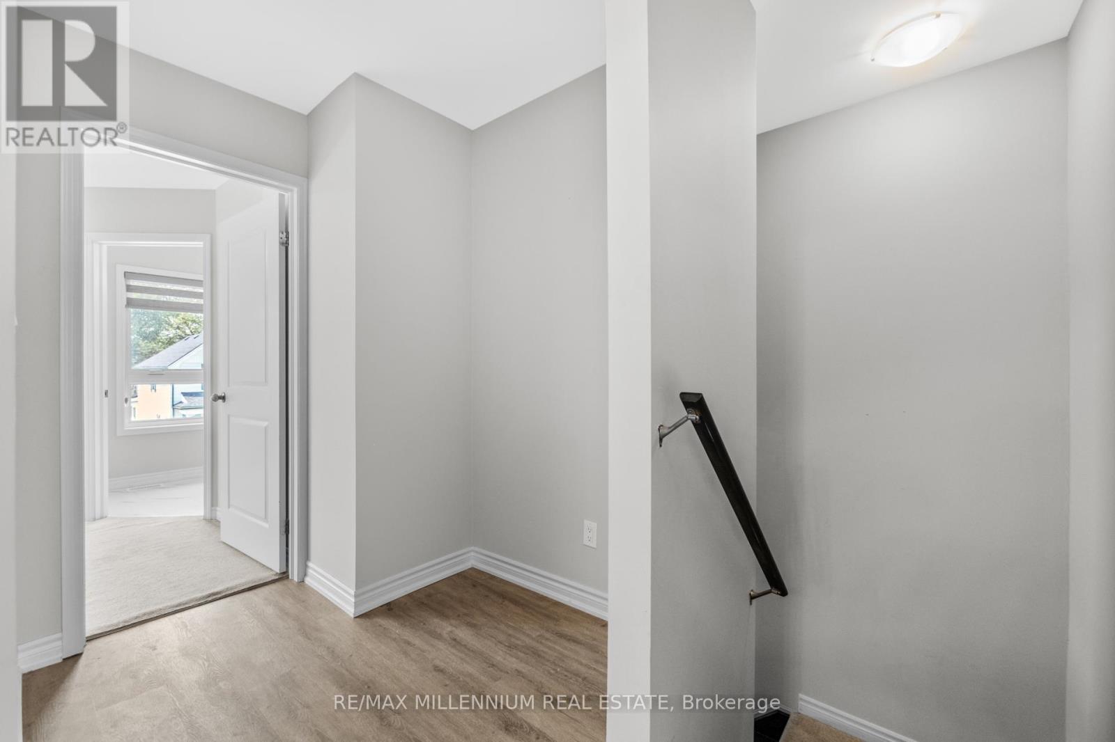 19 Perenack Avenue, Welland (Broadway), Ontario  L3C 5L5 - Photo 28 - X12359696