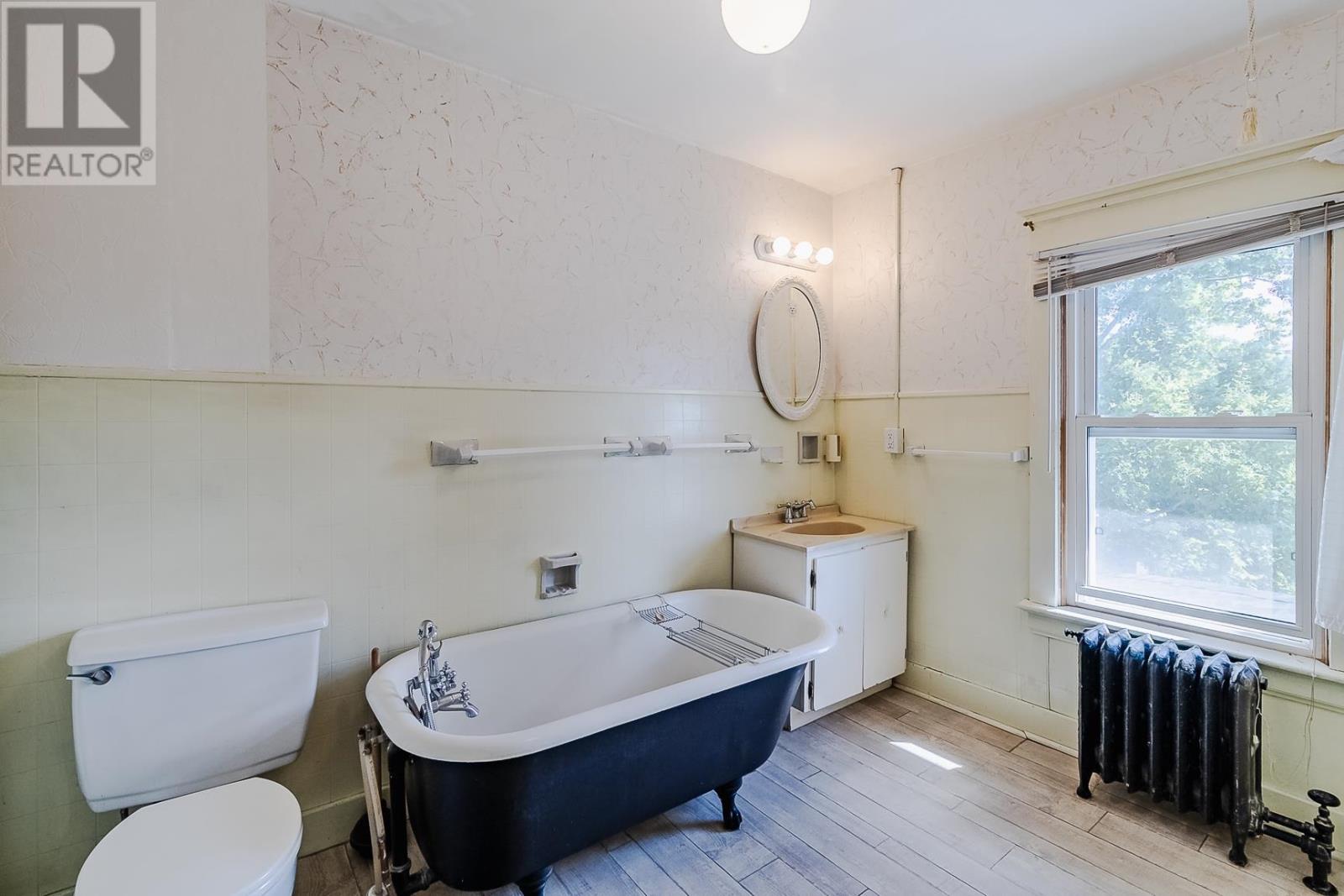 68 Pine St, Sault Ste. Marie, Ontario  P6A 3Y1 - Photo 27 - SM252401