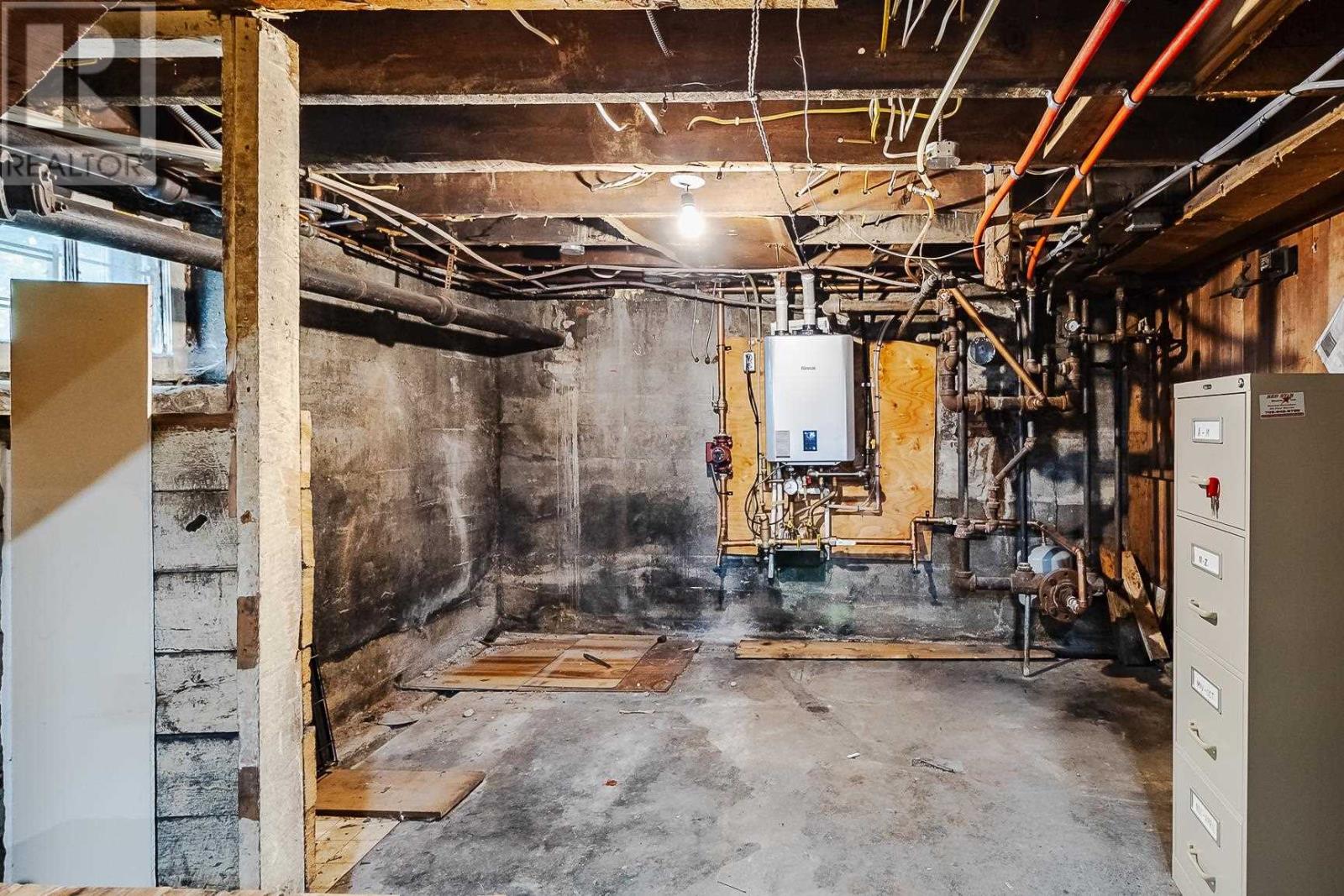 68 Pine St, Sault Ste. Marie, Ontario  P6A 3Y1 - Photo 32 - SM252401