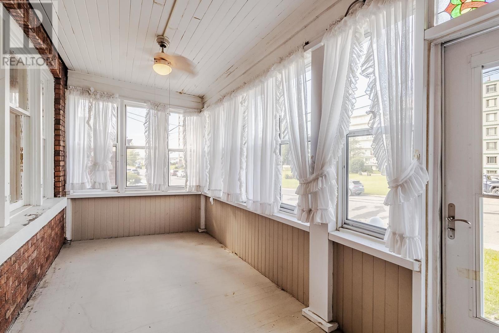 68 Pine St, Sault Ste. Marie, Ontario  P6A 3Y1 - Photo 7 - SM252401