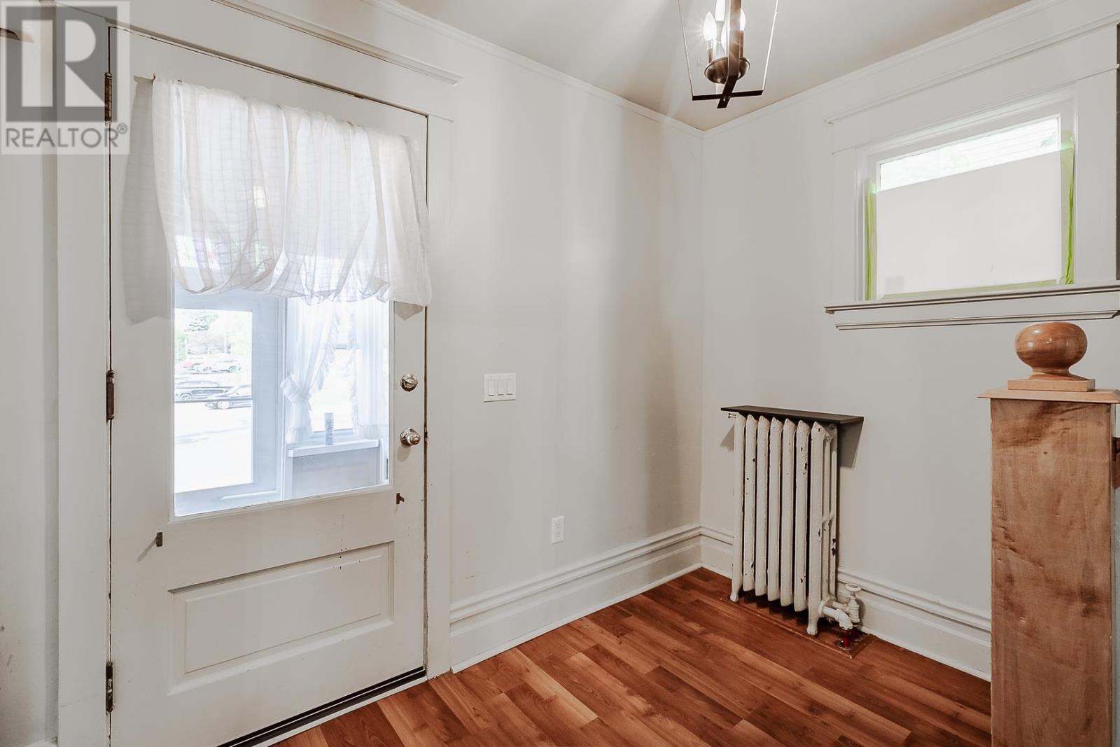 68 Pine St, Sault Ste. Marie, Ontario  P6A 3Y1 - Photo 8 - SM252401