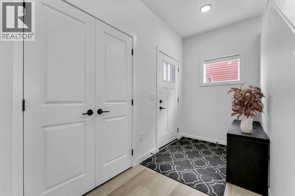 1041 Waterford Drive, Chestermere, Alberta  T1X 2P7 - Photo 2 - A2223129