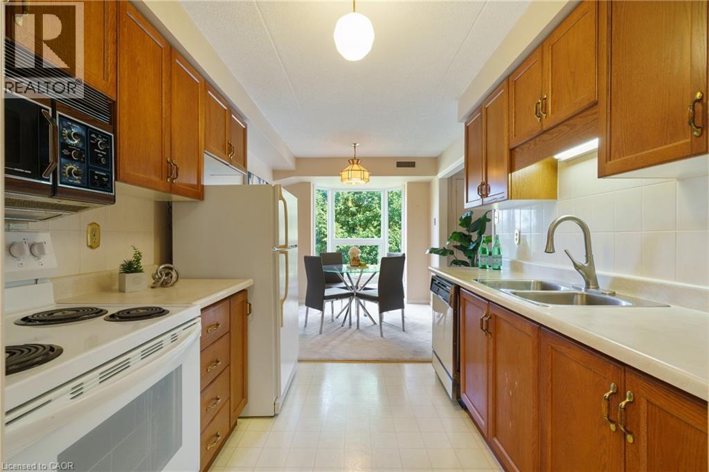 416 Limeridge Road Unit# 213, Hamilton, Ontario  L9A 2S7 - Photo 14 - 40763723